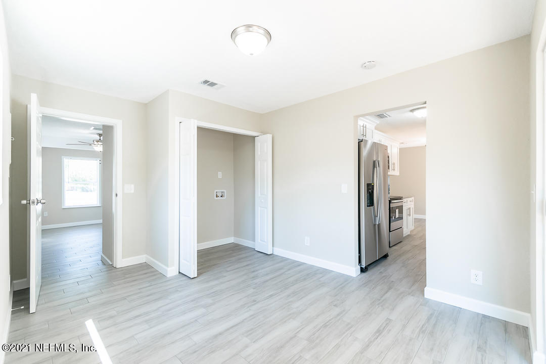 5953 Ridgeway Road East Jacksonville, FL 32244 - Photo 22 of 31 018