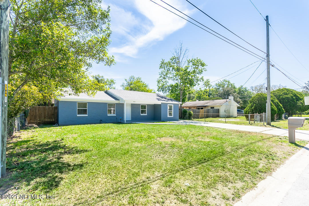 5953 Ridgeway Road East Jacksonville, FL 32244 - Photo 4 of 31 002