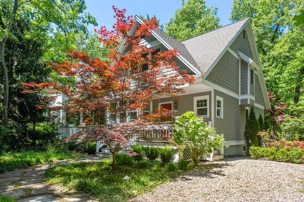 $890,000 | 18590 Forest Beach Drive, New Buffalo, MI 49117