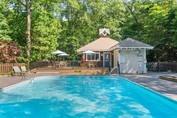 $875,000 | 18590 Forest Beach Drive, New Buffalo, MI 49117