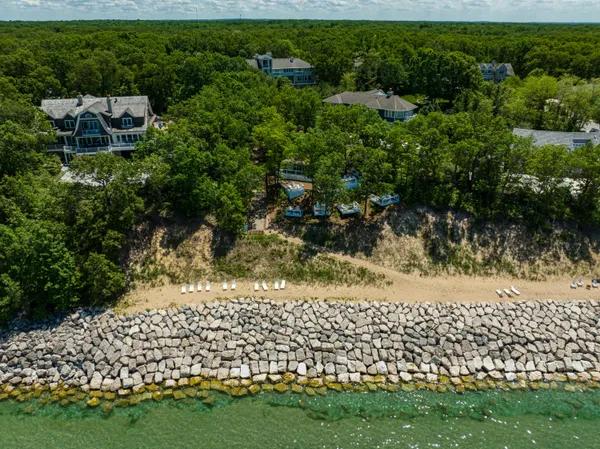 $875,000 | 18590 Forest Beach Drive, New Buffalo, MI 49117