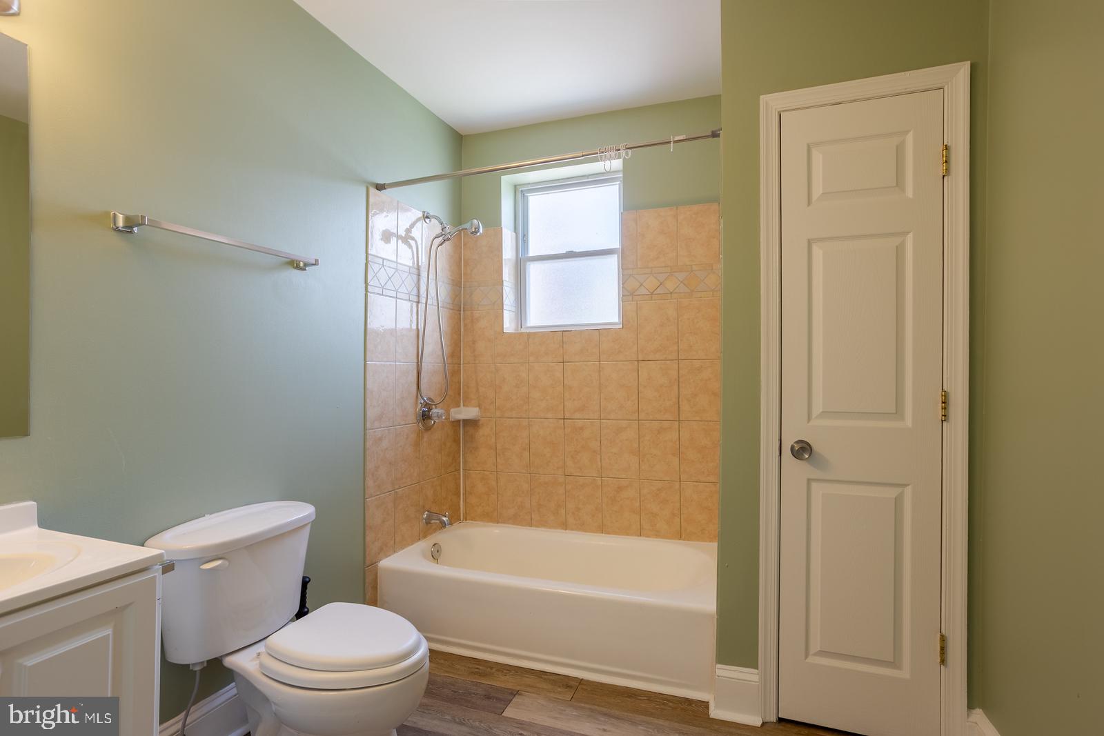 1733 Rutland Avenue Baltimore, MD 21213 - Photo 16 of 29 Bathroom