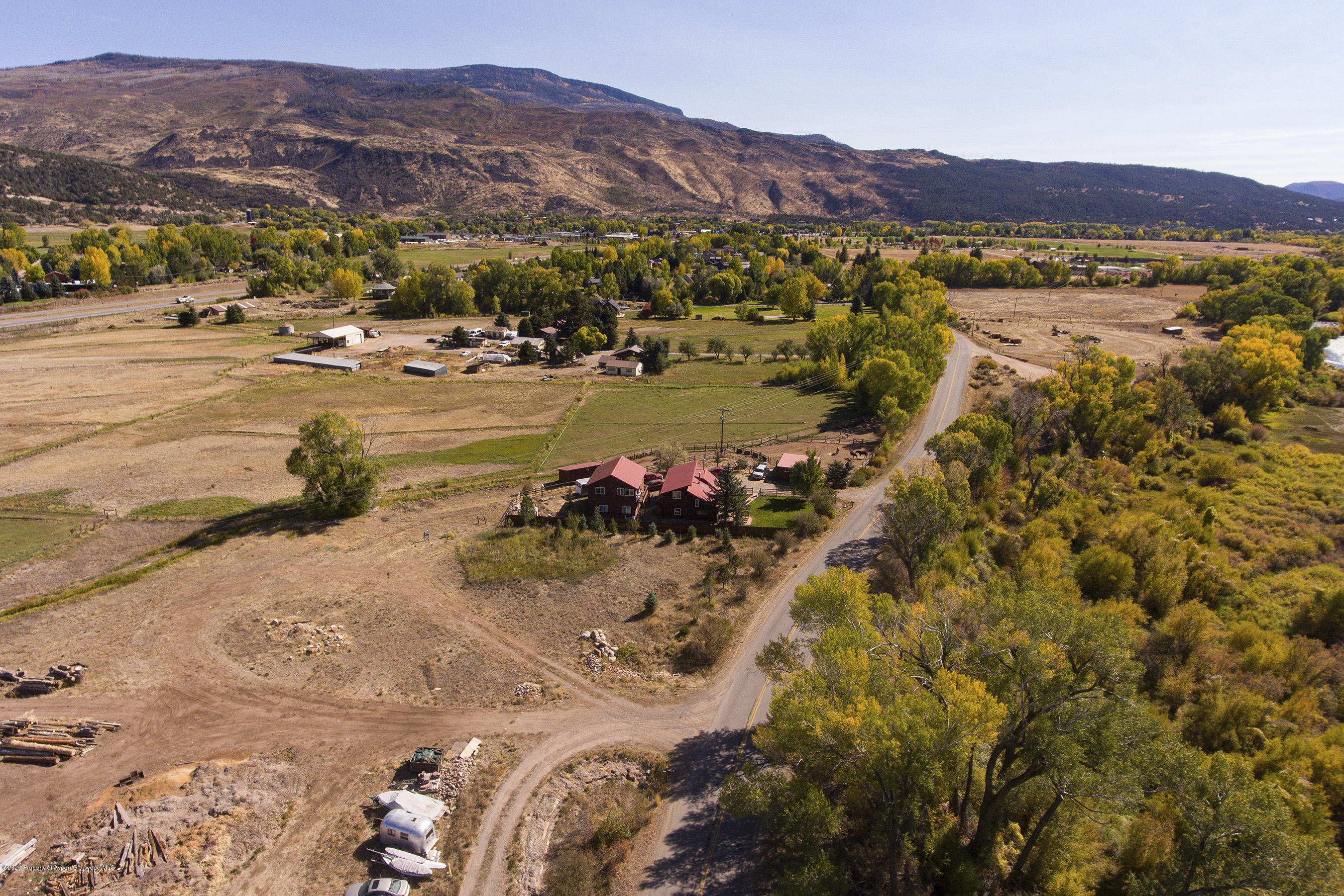 875 Valley Road Carbondale, CO 81623 - Photo 4 of 17 875ValleyRoad_DASH_201001011