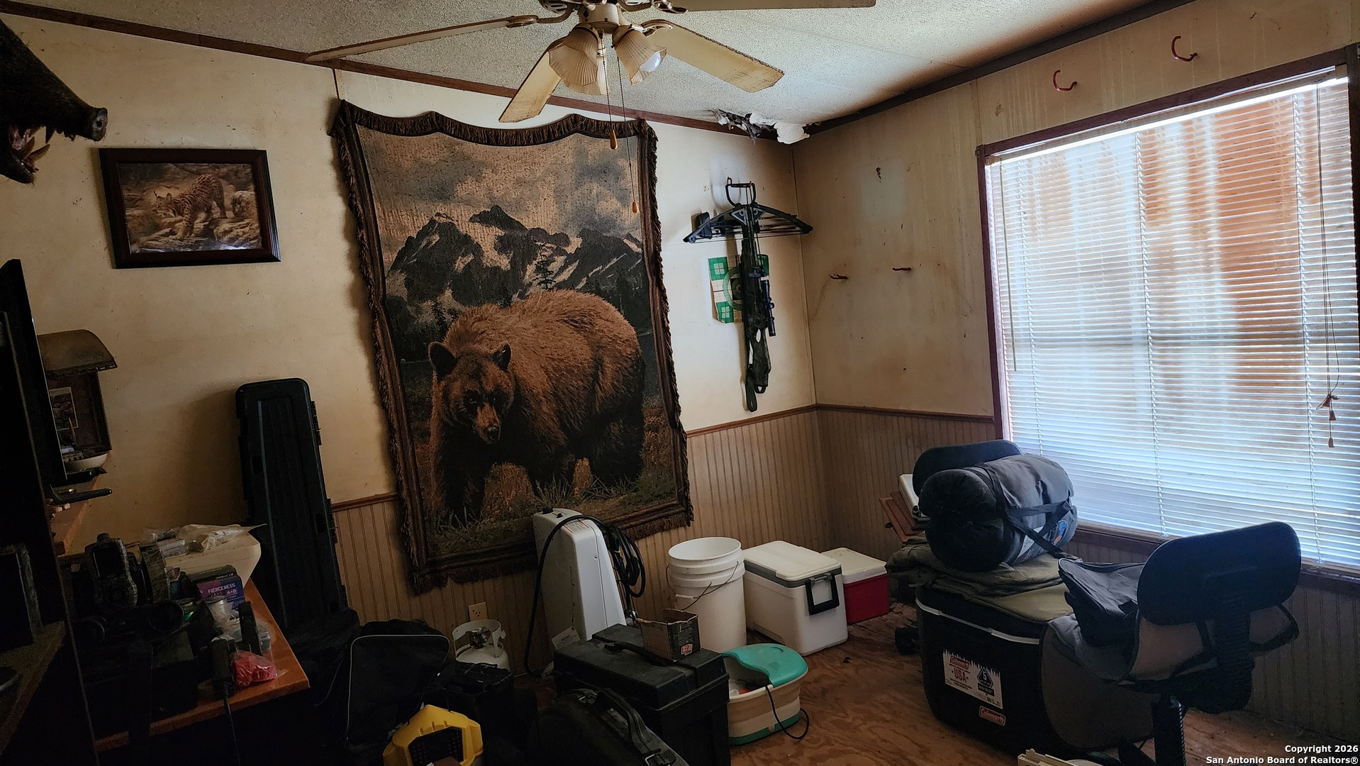 449 Hurst Lane Seguin, TX 78155 - Photo 22 of 28 a living room with furniture and a window