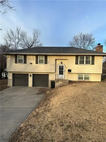 $294,500 | 2608 North 46th Terrace, Kansas City, KS 66104