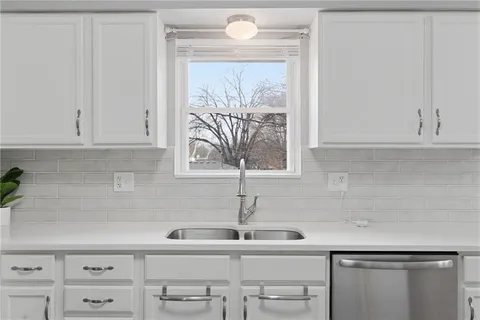 $294,500 | 2608 North 46th Terrace, Kansas City, KS 66104