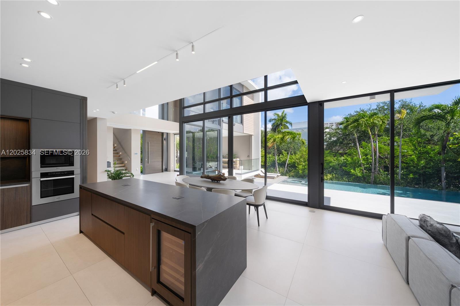 571 Glenridge Road Key Biscayne, FL 33149 - Photo 15 of 50