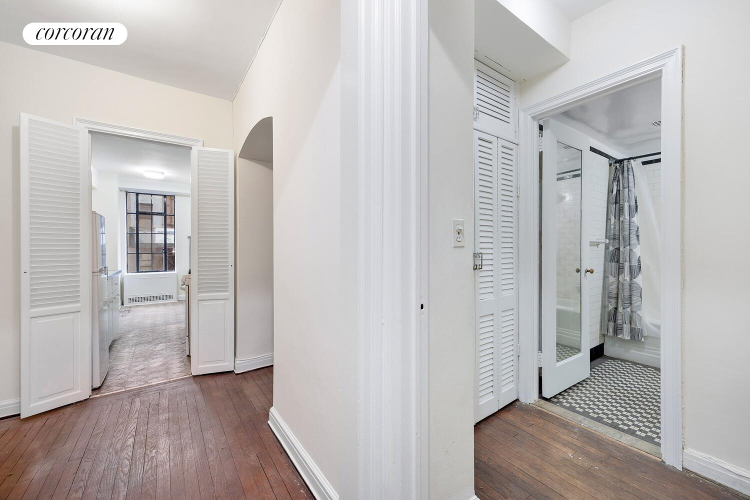 353 West 56th Street, Unit 2D Manhattan, NY 10019 - Photo 4 of 6