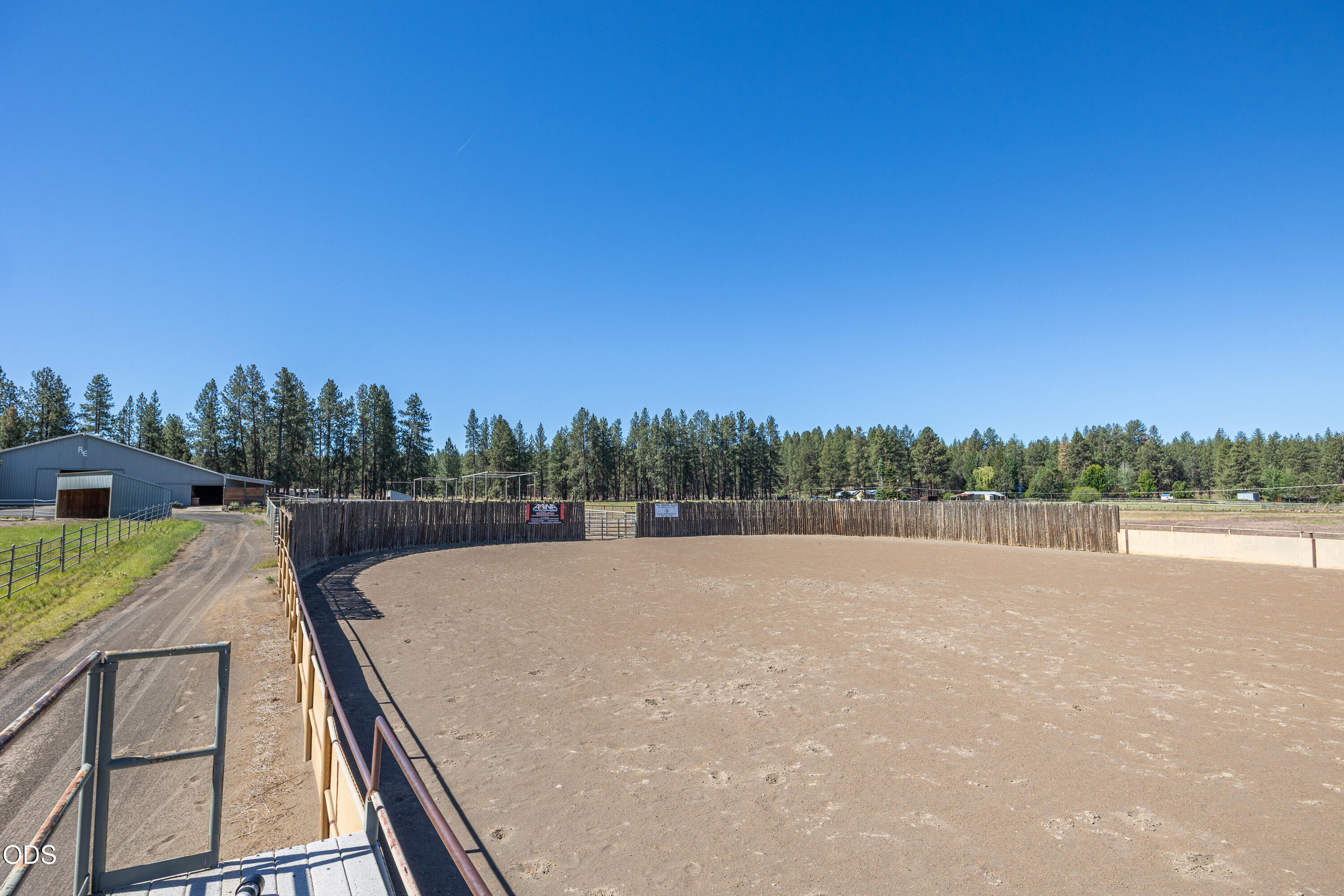 60266 Tekampe Road Bend, OR 97702 - Photo 47 of 56