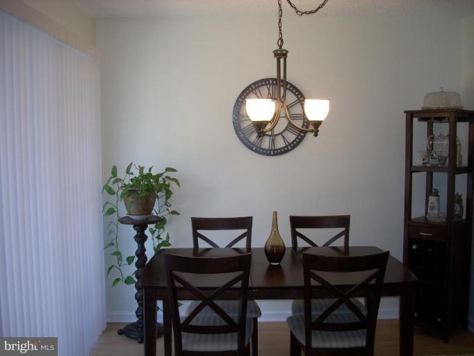 2209 Cartwright Place Reston, VA 20191 - Photo 5 of 20 Spacious Dining Area