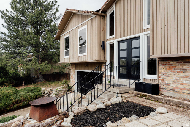 10077 Majestic Canyon Road Sandy, UT 84092 - Photo 4 of 29