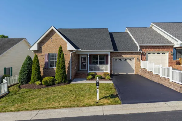$355,000 | 513 Hickory Grove Circle, Harrisonburg, VA 22801