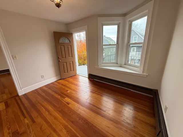 $2,350 | 87 Bartlett Street, Unit 2, Somerville, MA 02145