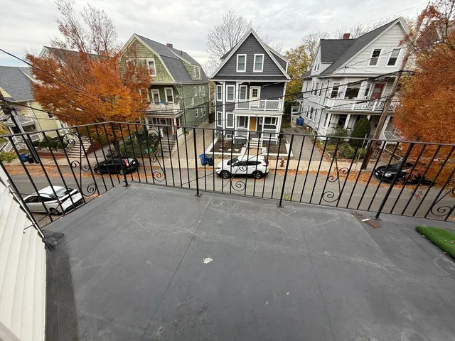 $2,350 | 87 Bartlett Street, Unit 2, Somerville, MA 02145