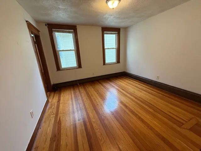 $2,350 | 87 Bartlett Street, Unit 2, Somerville, MA 02145