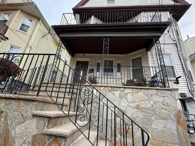 $2,350 | 87 Bartlett Street, Unit 2, Somerville, MA 02145