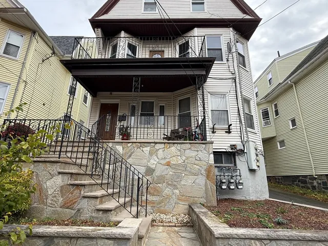 $2,350 | 87 Bartlett Street, Unit 2, Somerville, MA 02145