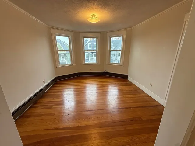 $2,350 | 87 Bartlett Street, Unit 2, Somerville, MA 02145