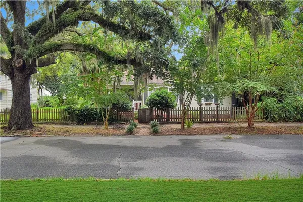 $2,000 | 618 Union Street, Brunswick, GA 31520