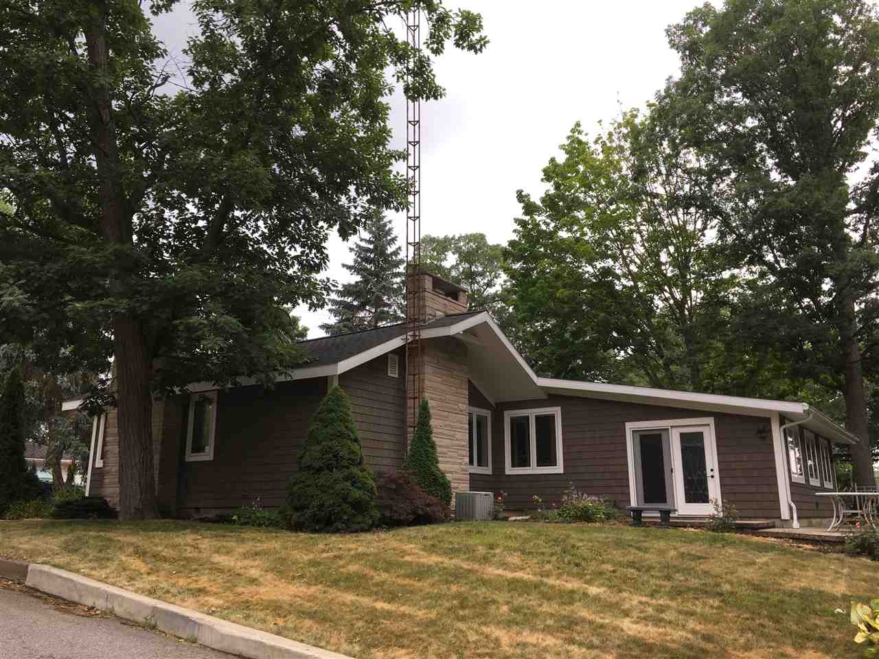 495 Spring Beach Road Rome City, IN 46784 - Photo 4 of 17