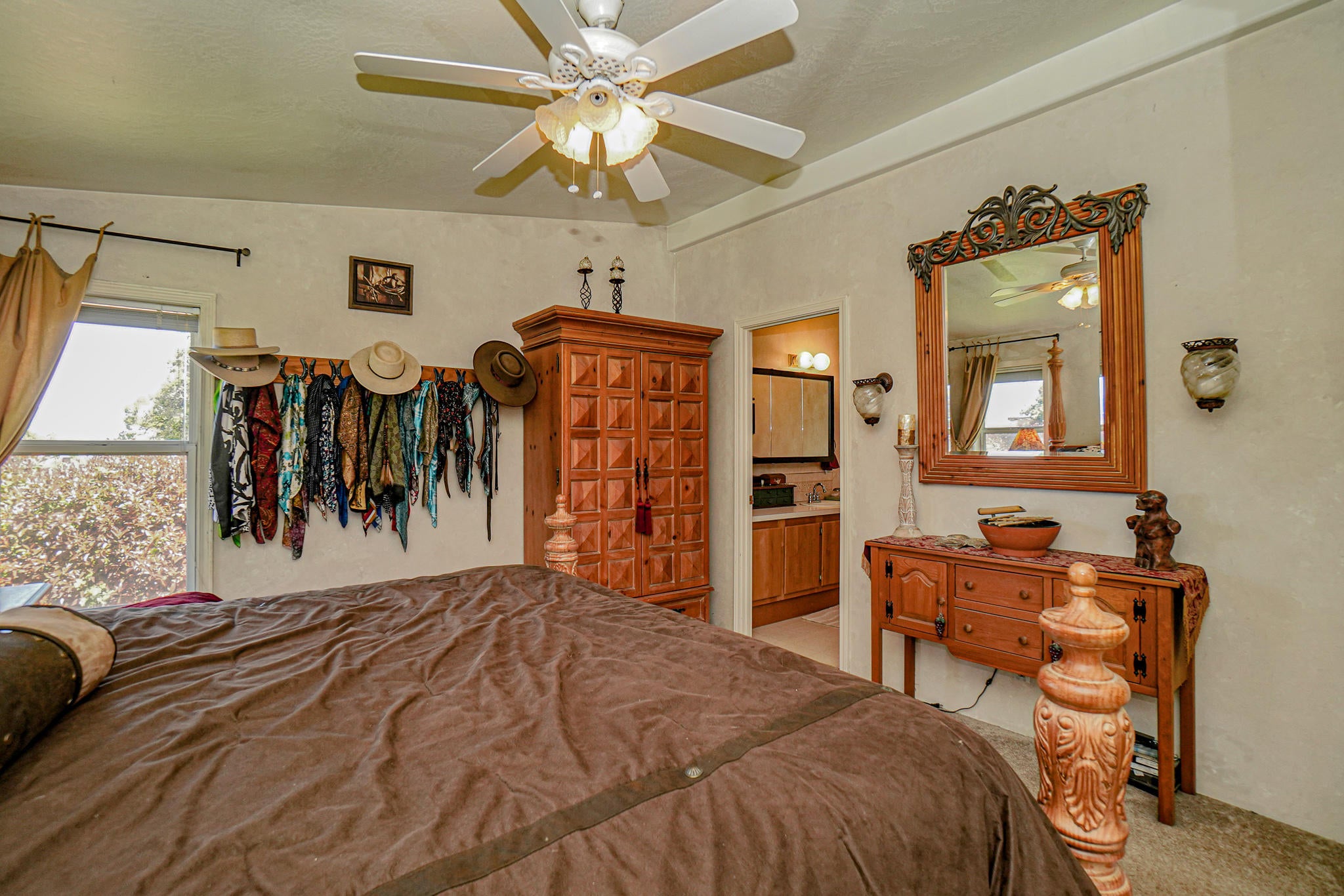 6684 Table Rock Road Central Point, OR 97502 - Photo 13 of 42 13