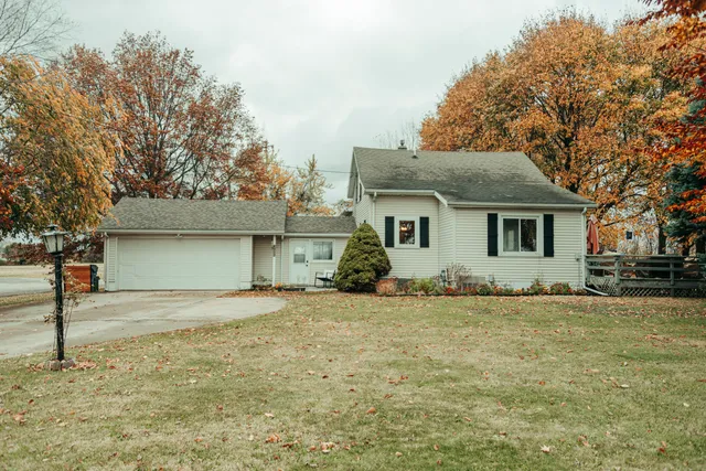 $289,000 | 317 Maiden Lane, St. Joseph, MI 49085