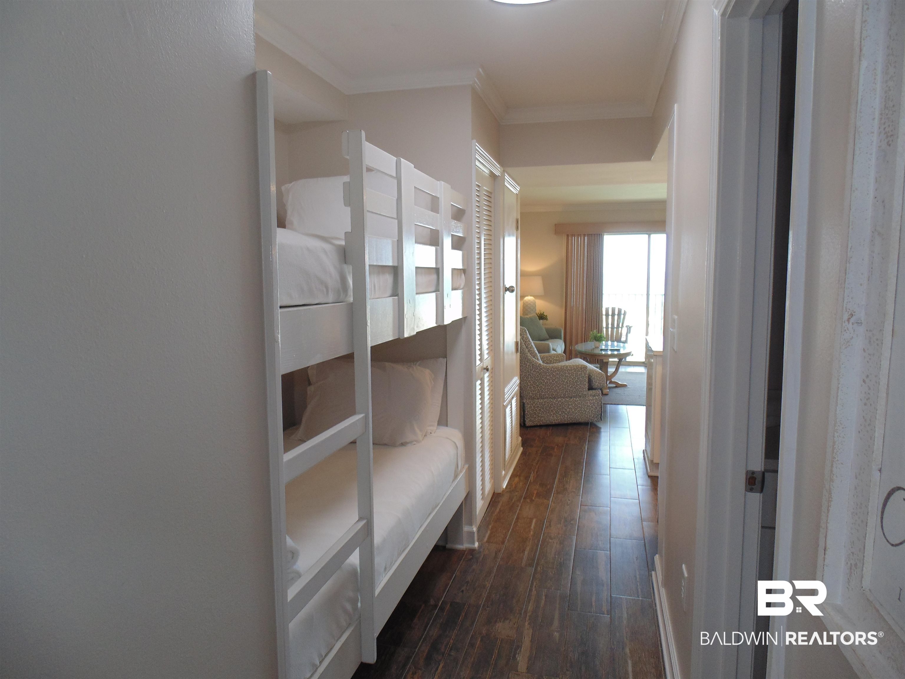 645 Plantation Road, Unit 6505 Gulf Shores, AL 36542 - Photo 2 of 25 Beautiful Flooring