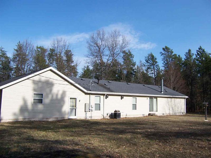 11270 South Grayling Road Roscommon, MI 48653 - Photo 14 of 16 Gallery Image 14