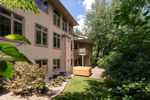 $1,825,000 | 3031 Wild Rose Lane, Onalaska, WI 54650