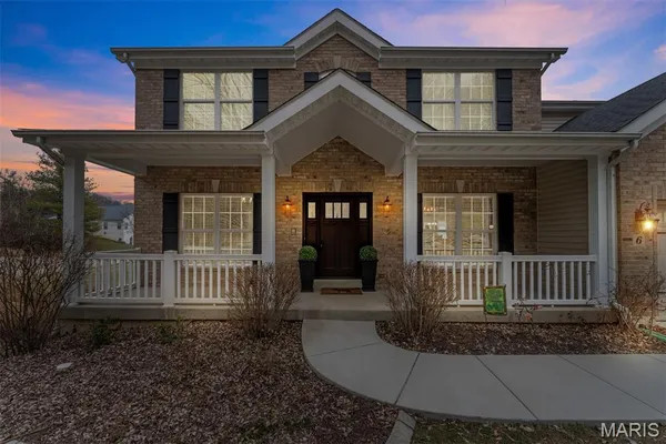 $680,000 | 6 Pleasant Valley Drive, Ballwin, MO 63021
