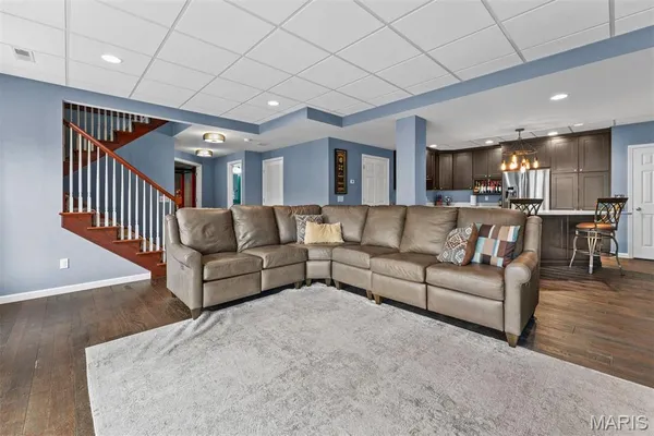 $680,000 | 6 Pleasant Valley Drive, Ballwin, MO 63021