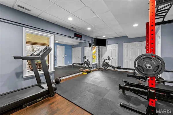 $680,000 | 6 Pleasant Valley Drive, Ballwin, MO 63021