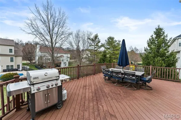 $680,000 | 6 Pleasant Valley Drive, Ballwin, MO 63021