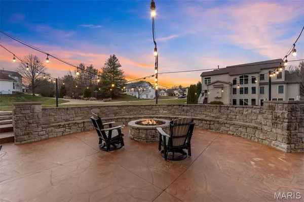 $680,000 | 6 Pleasant Valley Drive, Ballwin, MO 63021