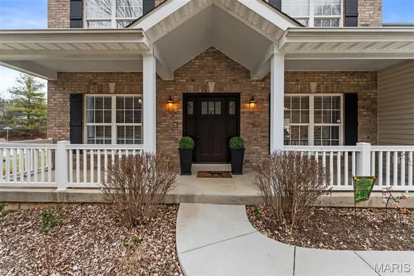 $680,000 | 6 Pleasant Valley Drive, Ballwin, MO 63021