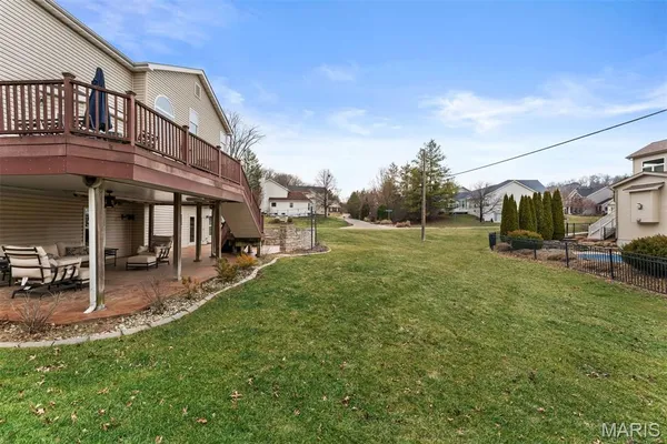 $680,000 | 6 Pleasant Valley Drive, Ballwin, MO 63021