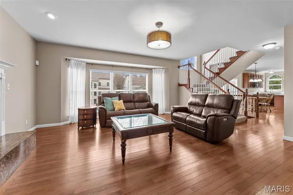 $680,000 | 6 Pleasant Valley Drive, Ballwin, MO 63021