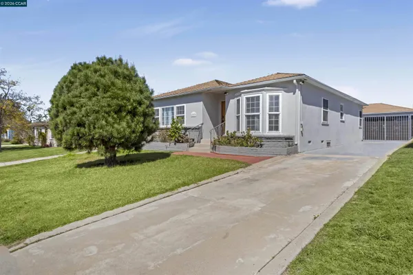 $1,479,000 | 6727 West 87th Place, Los Angeles, CA 90045
