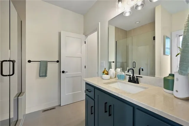 $829,950 | 205 Northwest Lovins, Lee's Summit, MO 64081