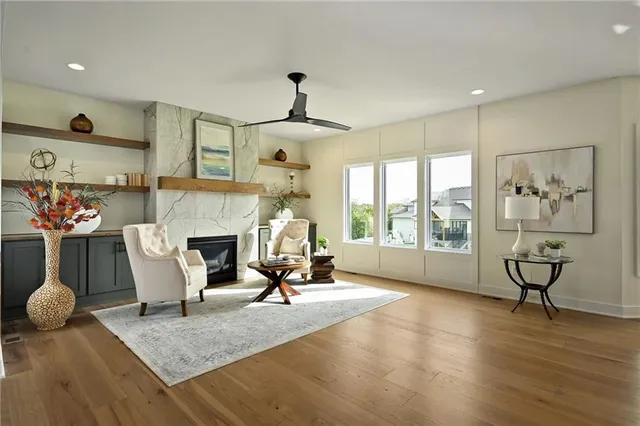 $829,950 | 205 Northwest Lovins, Lee's Summit, MO 64081