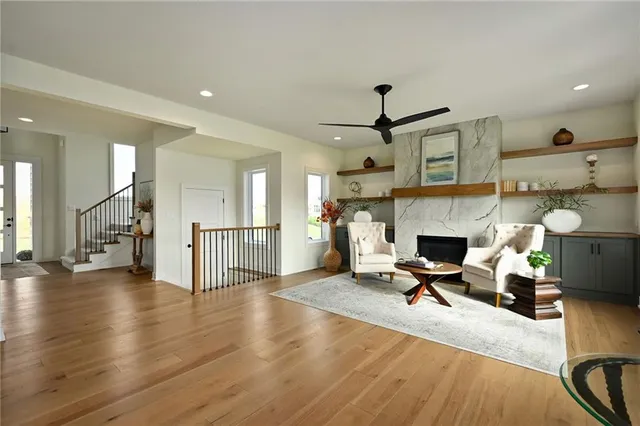 $829,950 | 205 Northwest Lovins, Lee's Summit, MO 64081