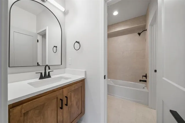 $716,900 | 2234 Southwest Heartland Court, Lee's Summit, MO 64082