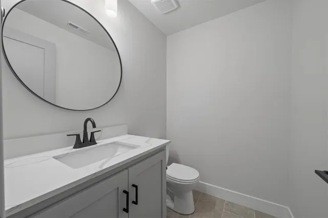 $716,900 | 2234 Southwest Heartland Court, Lee's Summit, MO 64082