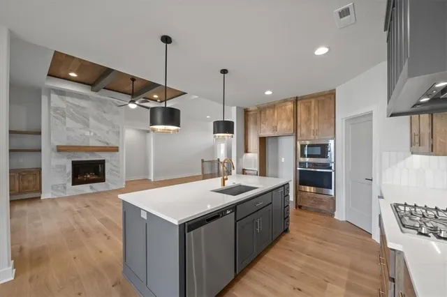 $716,900 | 2234 Southwest Heartland Court, Lee's Summit, MO 64082