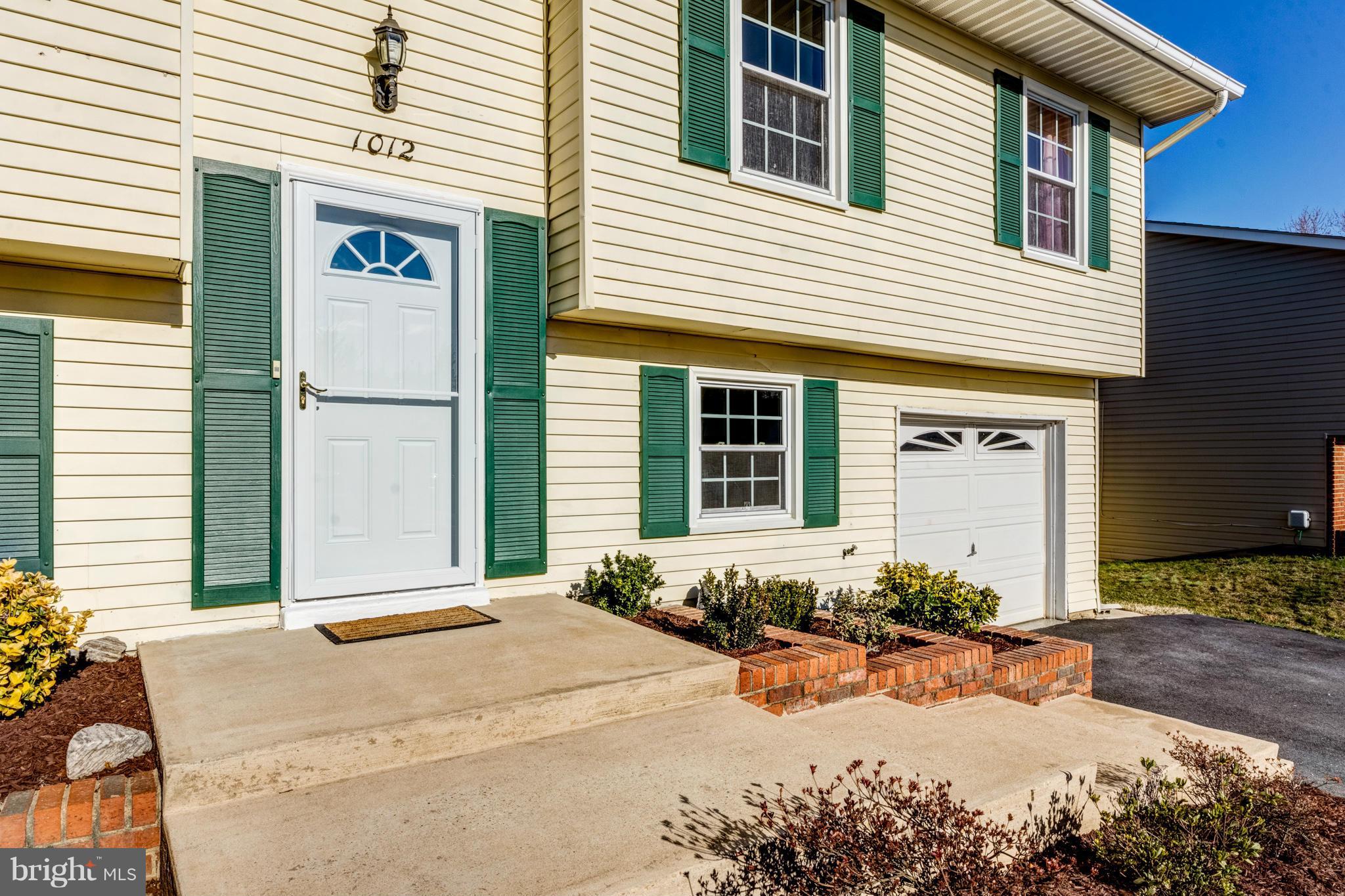 1012 Springhill Way Gambrills, MD 21054 - Photo 2 of 30 Exterior (Front)