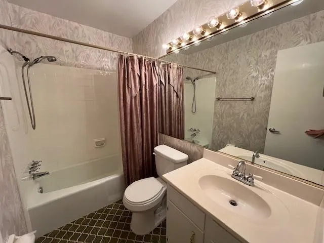 $2,975 | 2537 Stonegate Drive, Tallahassee, FL 32308