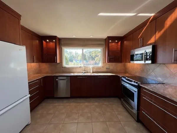 $2,975 | 2537 Stonegate Drive, Tallahassee, FL 32308