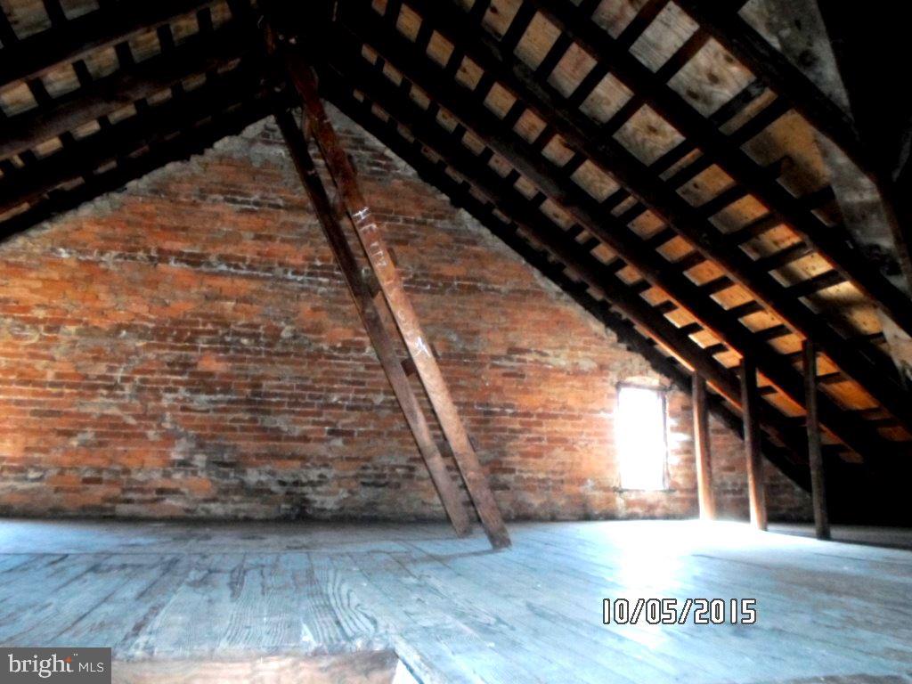 422 Baltimore Street Hanover, PA 17331 - Photo 12 of 20 Gallery Image 12