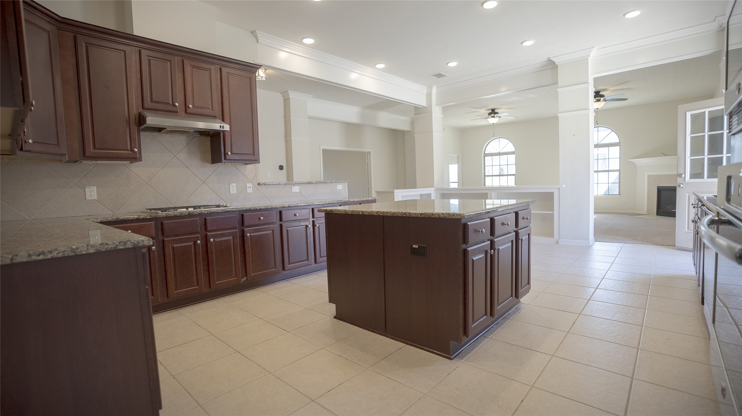 38 Palmero Way Manvel, TX 77578 - Photo 11 of 37