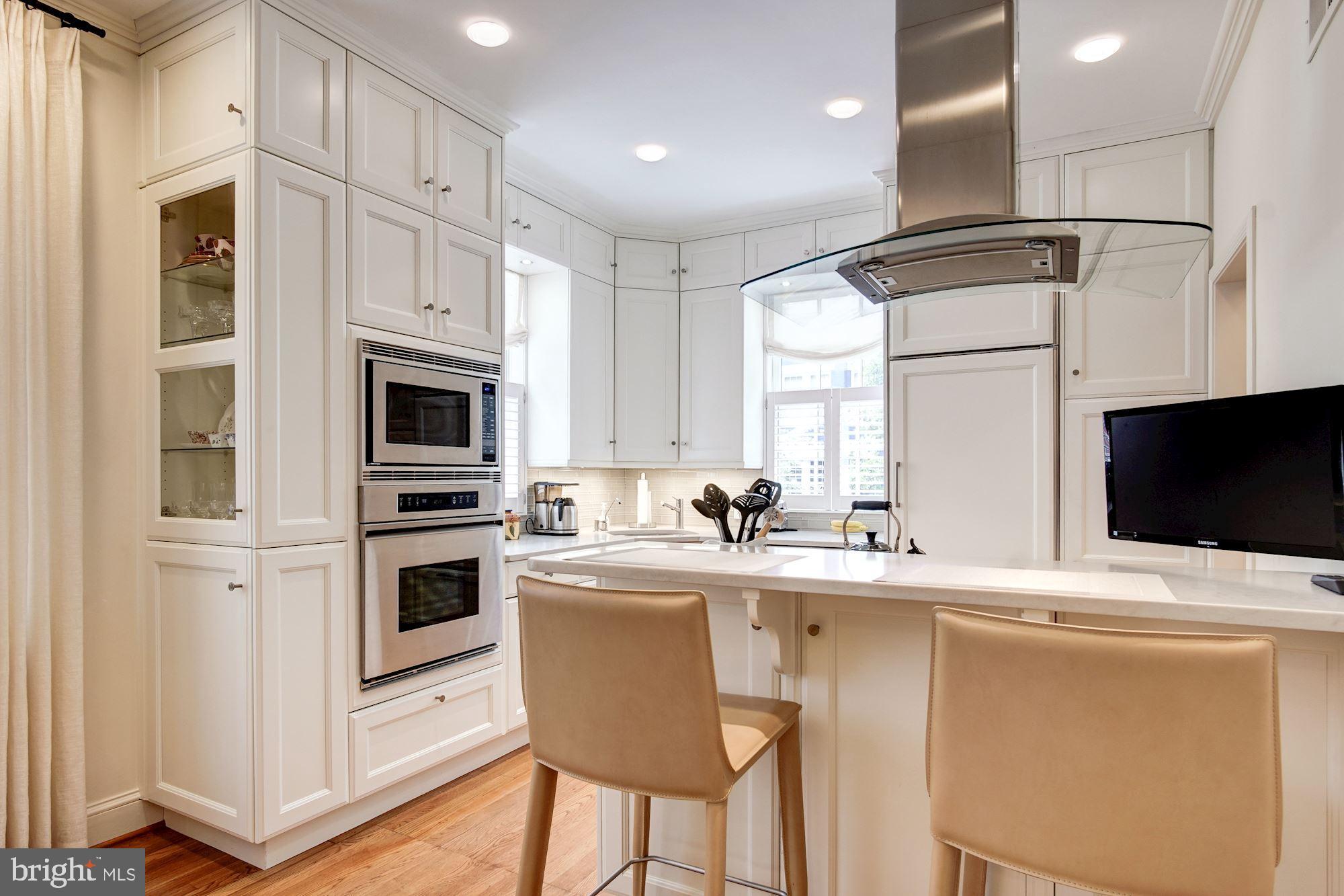 3323 Reservoir Road Northwest Washington, DC 20007 - Photo 15 of 37 Kitchen